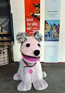 DDR-TV-Star Struppi als XXL-Selfie Point zum Anfassen