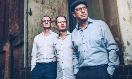 Bloß nicht schüchtern: The Shy Boys am Sonntag beim letzten Terrassenkonzert der Sommersaison im Jagdschloss Graupa