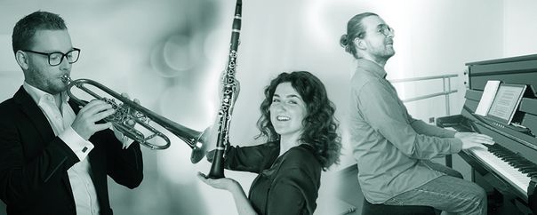 Trio-Versatile-(C)-shoot-art-11